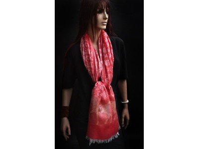 Rood chique sjaaltje of stola met gouden paarden, zijde en pashmina