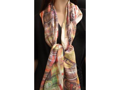 Zijde pashmina sjaal met allerlei merken bierblikjes