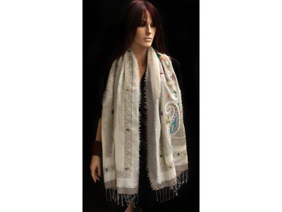 Wollen sjaal of stola in laagjes met franjes, bohemian, taupe en offwhite