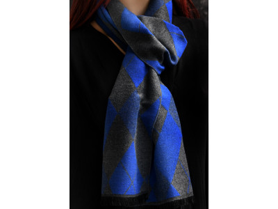 Blauw met grijs smal mannensjaaltje, ruiten