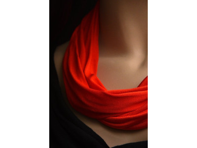 Puur zijden jersey sjaaltje, rond, flame scarlet, dikste kwaliteit